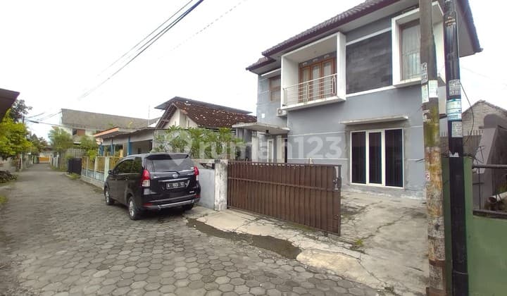 Rumah Tinggal Furnish 2 Lantai Lokasi Strategis di Daerah Wedomartani Ngemplak Sleman