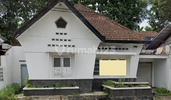 Rumah Tinggal Cocok untuk Cafe Lokasi di Jalan Pahlawan Kota Magelang