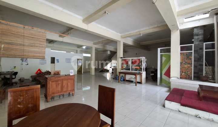 Ruang Usaha di Jalan Laksda Adisucipto Kalasan Sleman Yogyakarta
