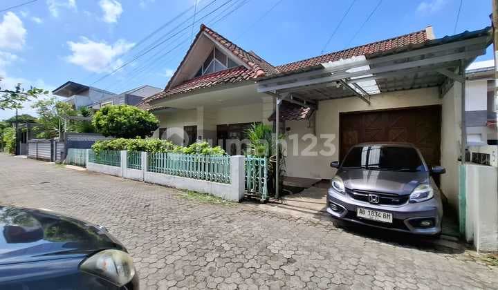 Dijual Rumah 2 Lantai Lokasi Strategis Dekat UGM - Demangan Sleman