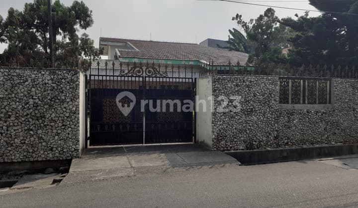 2-story house on Jl. Pahlawan, South Sukabumi, Kebon Jeruk, West Jakarta