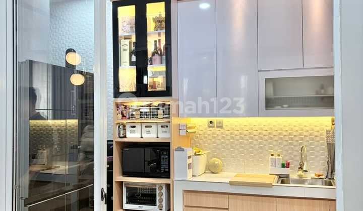 Rumah Hadap Selatan PPJB Siap AJB Semi Furnished di BSD Tangerang