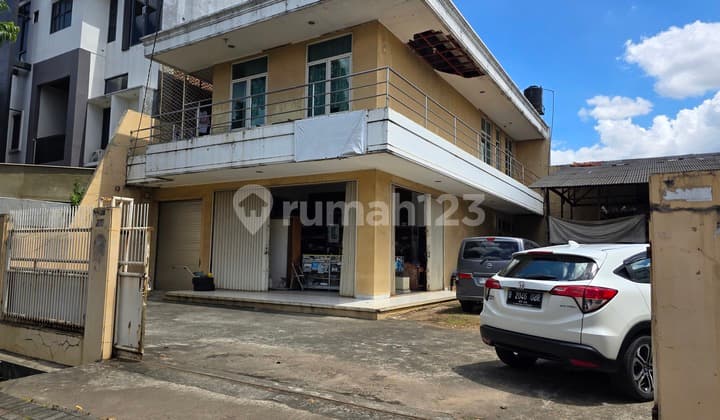 Bangunan Komersil Strategis Cocok untuk Usaha di Meruya Utara, Jakarta Barat