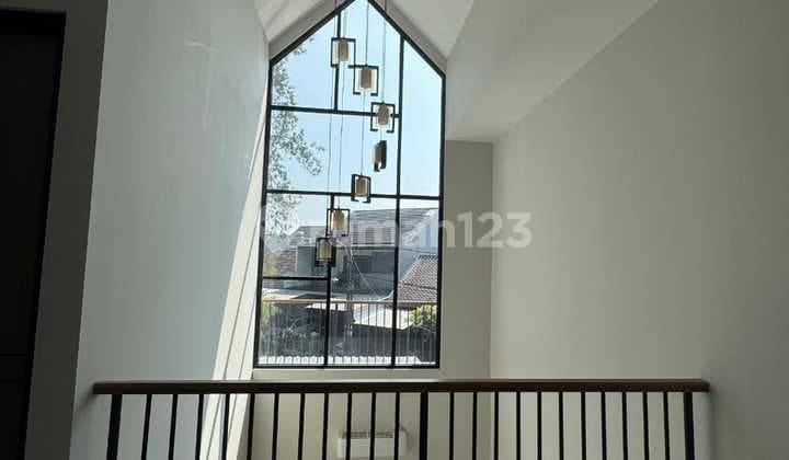 Rumah Brand New Scandinavian Lokasi Strategis di BSD Griya Loka, Tangerang