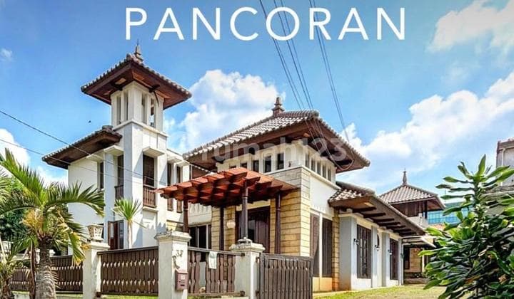 Large Land and Well-Maintained Building, Strategic Location in Pancoran, South Jakarta
