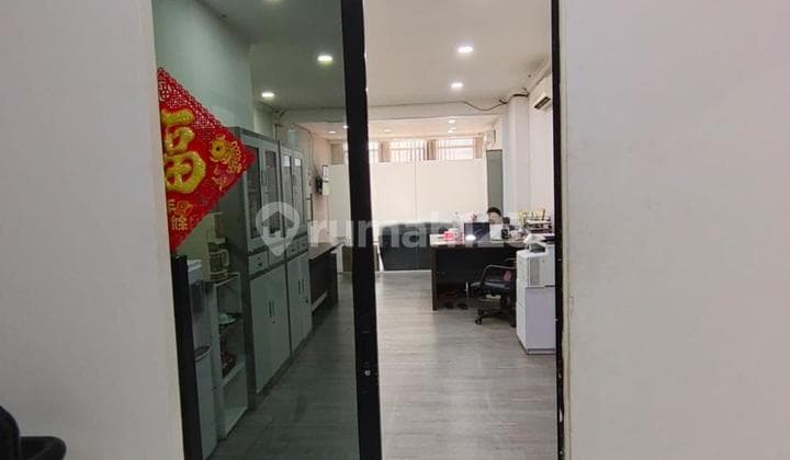 Ruko Siap Pakai di Kawasan Komersial Taman Palem