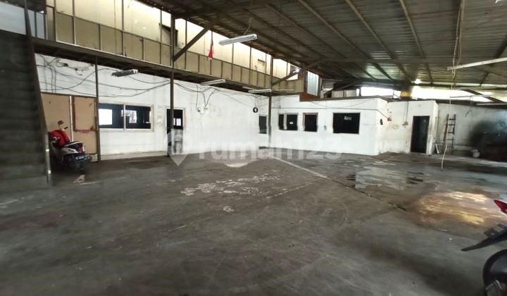 Ready-to-Occupy Warehouse for Business in Tanjung Duren, West Jakarta