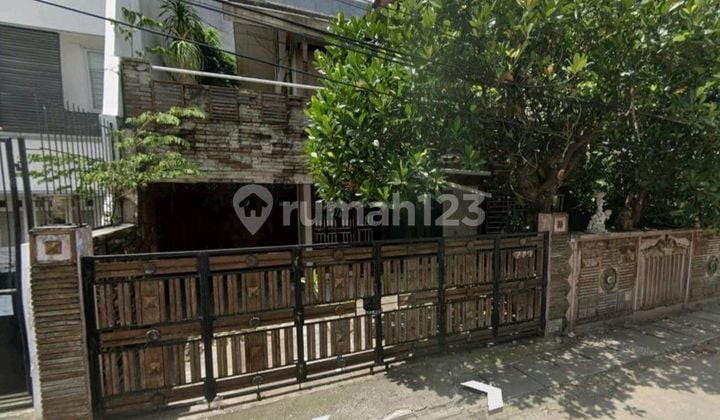 4-Bedroom House on Mango Street 4-Bedroom House on Mango Street