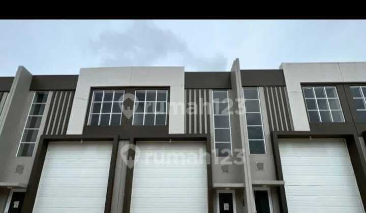 Kawasan Premium Gudang Green Lake City