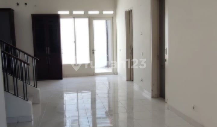 Disewakan Rumah Cluster di Scientia Gading Serpong