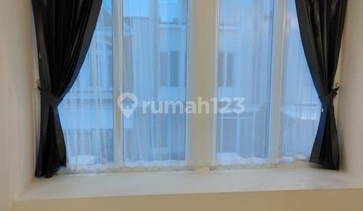 Rumah 2.5 Lantai Di Boston Gading Serpong