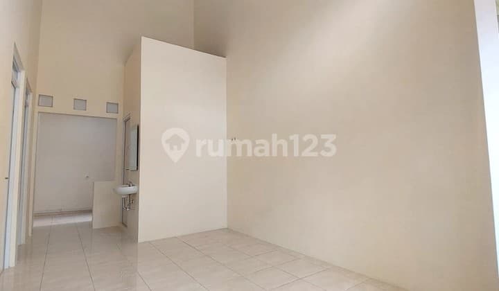 Rumah di Sektor 6 Gading Serpong Tangerang