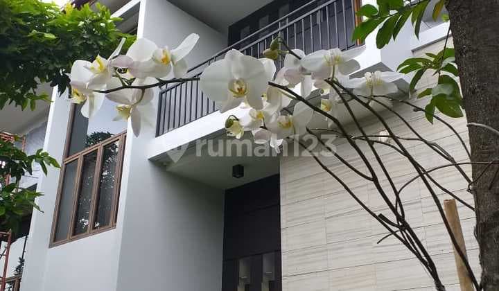 RUMAH MODERN OPEN SPACE SIAP HUNI SEMIFURNISHED BSD THE GREEN