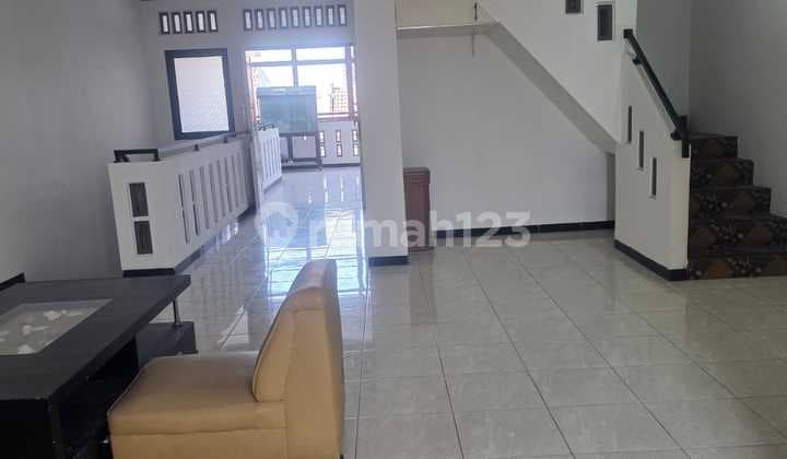 Rumah baru 4 lantai Di Grand poris Tangerang, murah jarang ada.