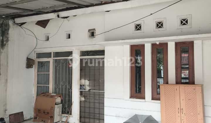 Very Cheap, Good, Comfortable House with SHM in Taman Holis Indah 1, Bandung