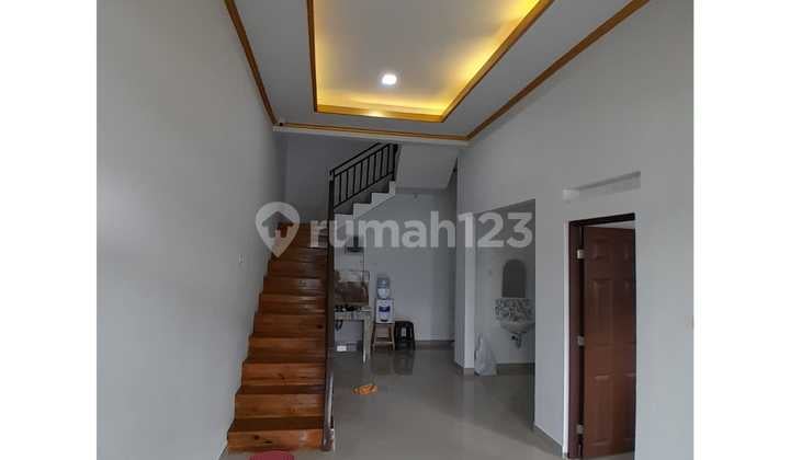 Rumah Murah Siap Huni Nyaman 2,5 Lantai di Pinus Regency