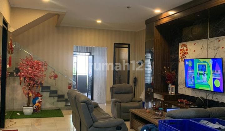 Fast Sale: Modern, Comfortable, Affordable House with SHM in Taman Kopo Indah 3