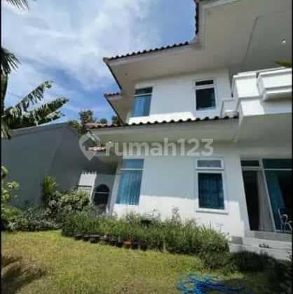 Siap Huni, Rumah, 2 Lantai, SHM, bisa KPR Jl Tubagus Ismail Viii