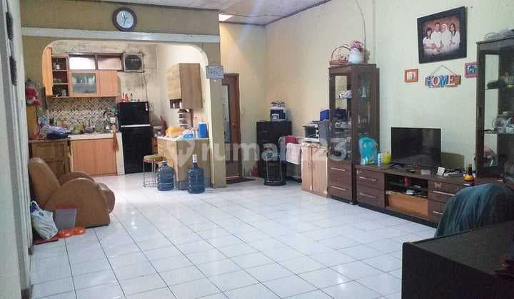 Rumah Bagus Unfurnished SHM di Komplek Taman Rahayu, Bandung