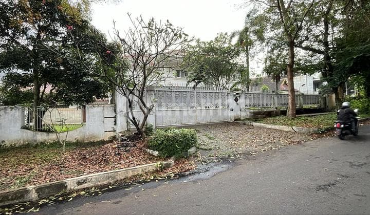 Sewa Lahan cocok untuk PADEL Bagus 1702 m2 SHM Sukajadi, Bandung