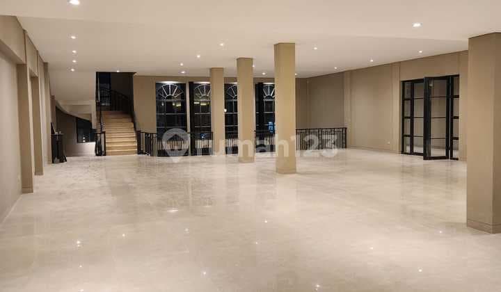 Sewa Gedung untuk Ruang Usaha Strategis Siap Huni Mainroad Dago