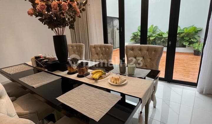 TURUN HARGA Rumah Mewah Bagus Semi Furnish SHM Setiabudi Regency
