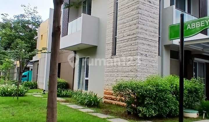 Di Sewakan Rumah Full Furnished Posisi di Hook Cluster Eropa Sedayu City Kelapa Gading