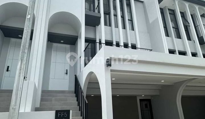 For Rent Elegant Greenwich Cluster House, BSD