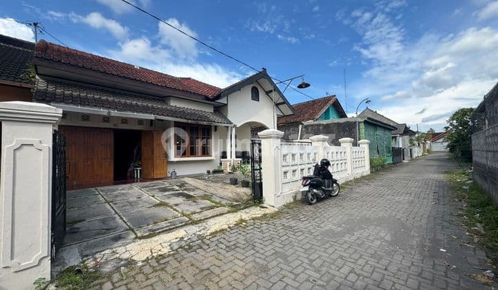 Dijual Rumah Strategis & Nyaman di Maguwoharjo - Depok Sleman