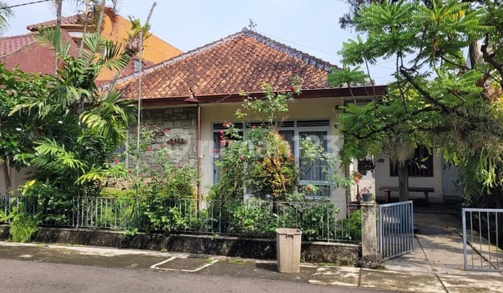 Hassle-Free Home in the Heart of the City, Fully Furnished House for Rent in Karangwaru Near Malioboro & UGM, Tegalrejo, Yogyakarta