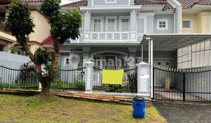 Rumah Bagus Disewa 2 Lantai Lt 220 di Legenda Wisata