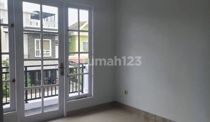 Rumah 2 lantai SIAP HUNI di Kota Wisata Cibubur LT 136 LB 150