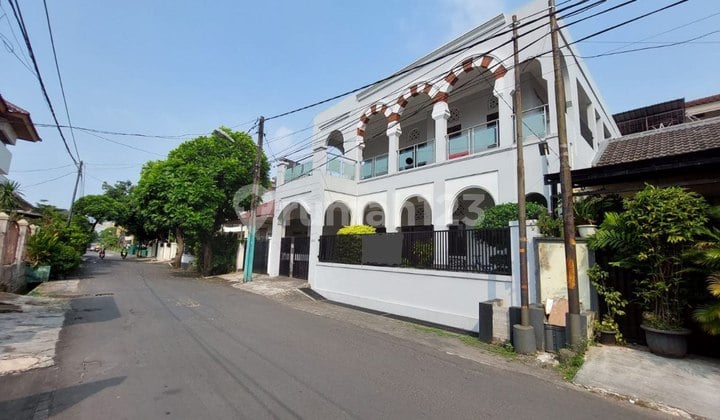 Rumah Terawat 2 Lantai Galaxy Jakamulya Bekasi Bebas Banjir