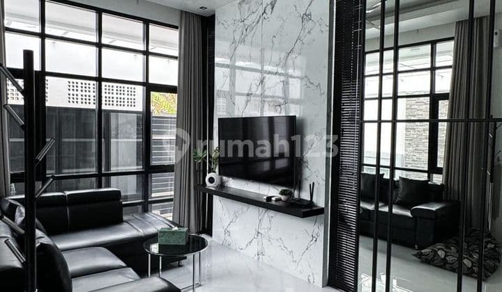 Villa Eksklusif Dijual Di Seminyak - Lokasi Premium, Langkah Dari Pison Restoran & Pantai Petitenget!