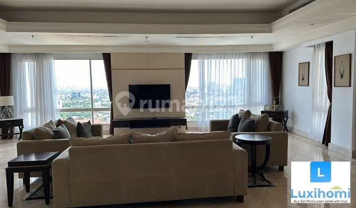 Dijual Apartemen SCBD Suites 3BR Sz 330m2 Furnish With 2 Balcony High Floor, View City
