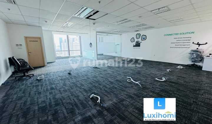 Disewakan Office Space di TCC Batavia One Luas 120m2, Semi Furnished, High Floor, View City Jakarta Pusat