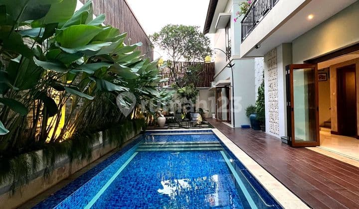For Sale Rumah Bergaya Bali, 2 Lantai Private Pool Bebas Banjir, Kemang Jakarta Selatan