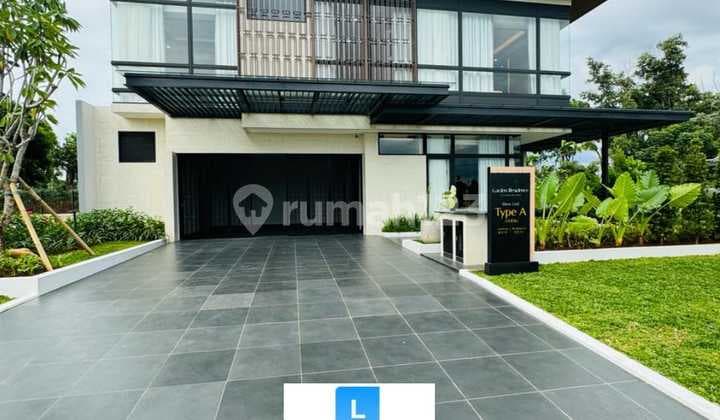 For Sale: New 3-Story House, 540m2 Area, in Garden Residence with Emeralda Golf View, Cimanggis, Depok