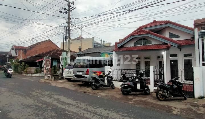 For Sale House and Garage Warehouse in Bakungan, Banyuwangi