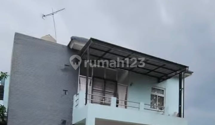 Rumah Posisi Hook Kota Wisata Lebar 15