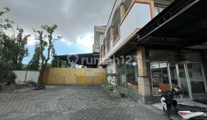 Shop For Comercial Space Including Storage In Denpasar
