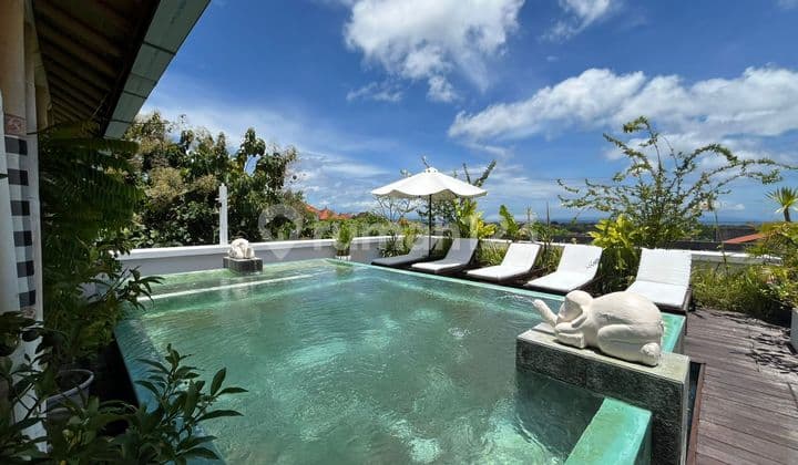 Residence In Nusa Dua Near With Hotel Area And Commercial Space