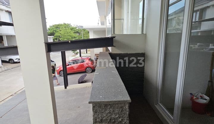 Rumah Baru 2,5 Lantai, Posisi Hook, di Aeromansion Free Ac 3 Unit