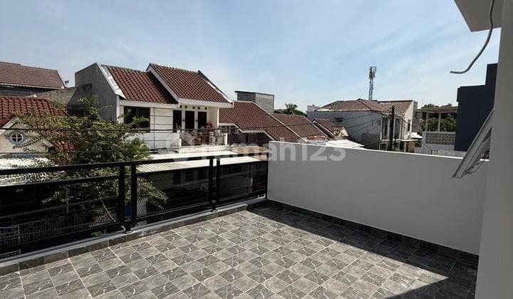FOR SALE NICE HOUSE WITH BALCONY MELATI MAS SOUTH TANGERANG