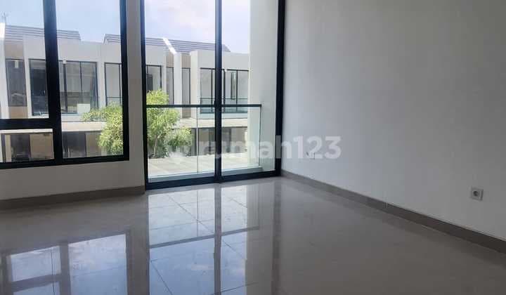 Millennial House Rent 4.5x15 PIK2 Alabama Cluster Empty Unit