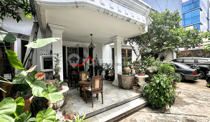 Rumah Area Komersil Cocok Untuk Kantor dan Usaha di Kemang Jakarta Selatan