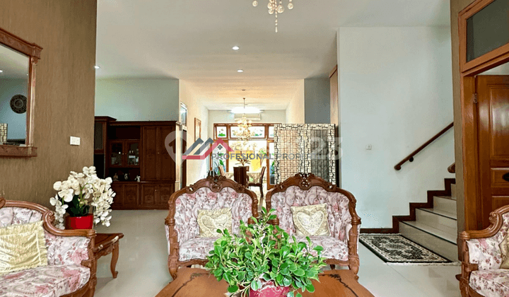 Rumah Bagus Lingkungan Asri area Mampang Prapatan Jakarta Selatan