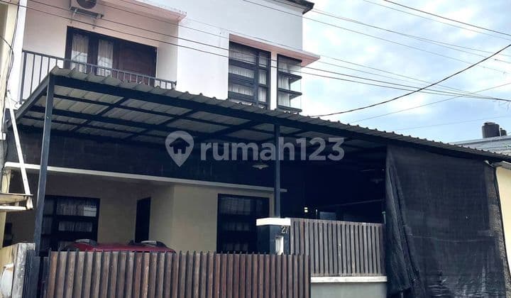 Rumah Modern Minimalis 2 Lantai Dalam Cluster One Gate System