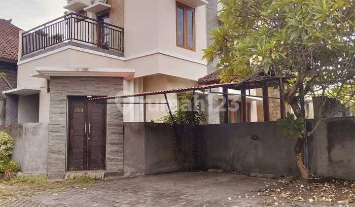 2-Storey House Complete with Pool Close to KFC & Mcdonald's