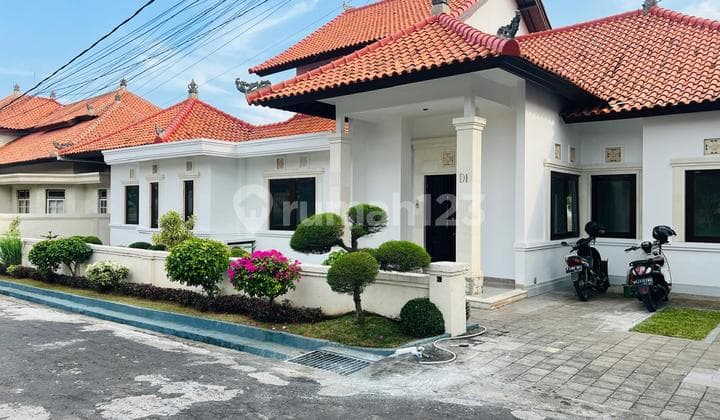 Dijual Rumah Semi Villa One Gate System di Nusa Dua, Bali